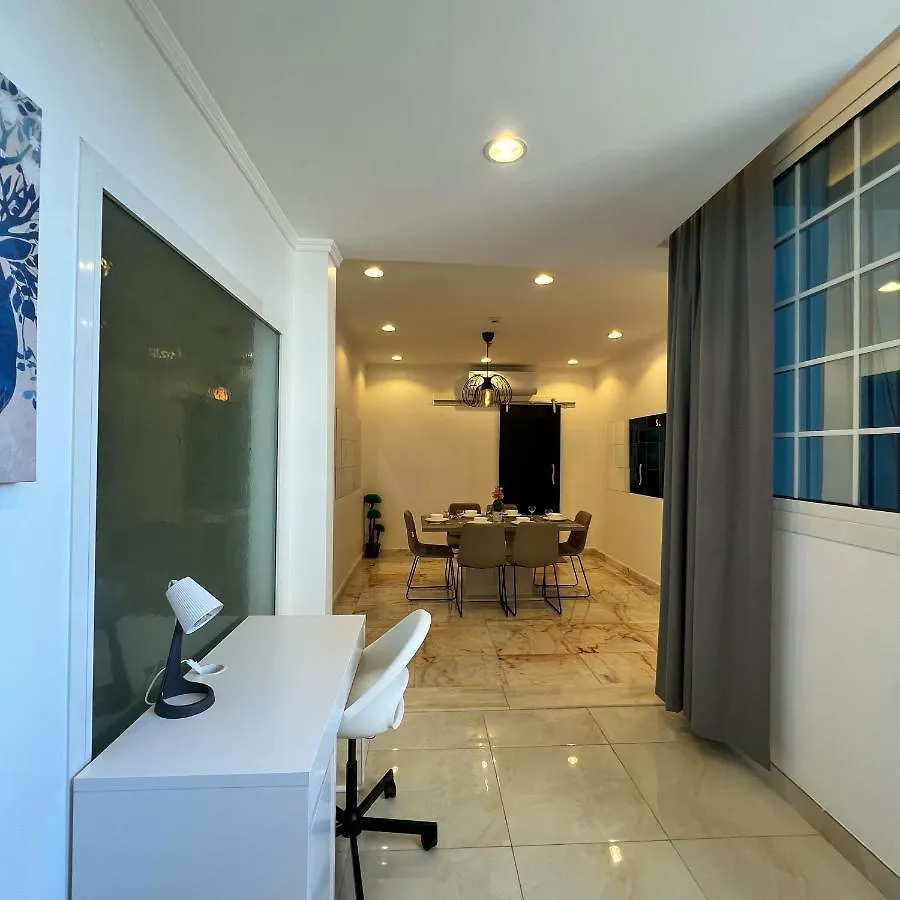 Urban Luxury Apartment جدة 0*,